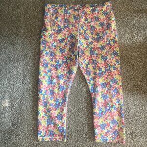 Old Navy Women’s Active PowerSoft Crop Floral Leggings with side pockets NWOT